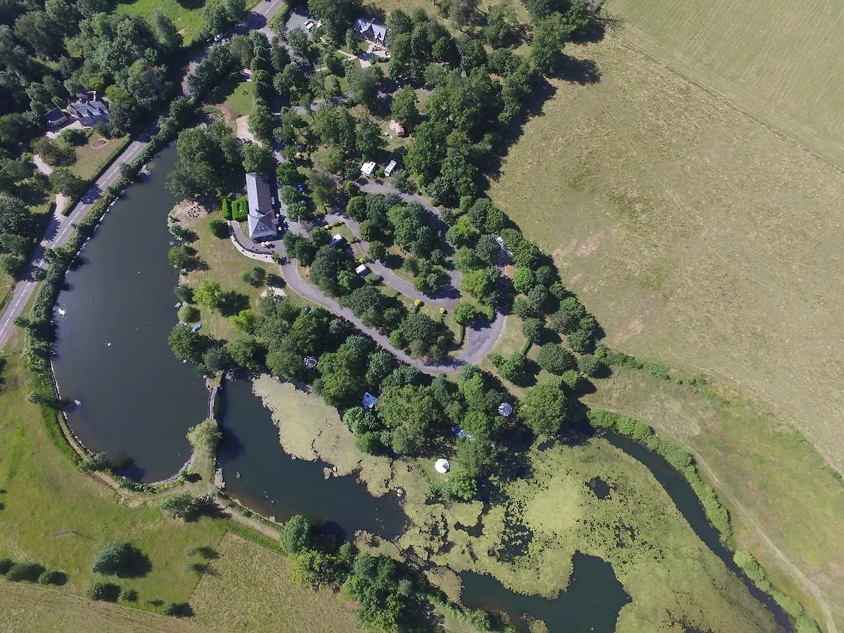 Senergues Camping Etang Du Camp אתר קמפינג