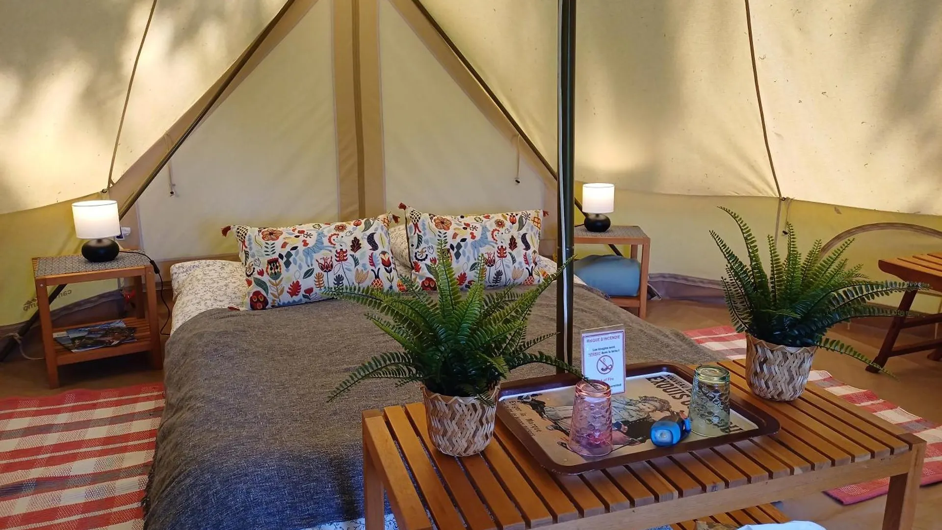 Camping Etang Du Camp Senergues 营地